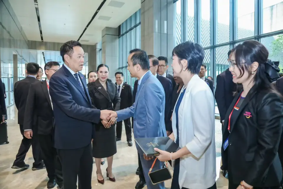 อนุทิน ชาญวีรกูล นายกรัฐมนตรี 