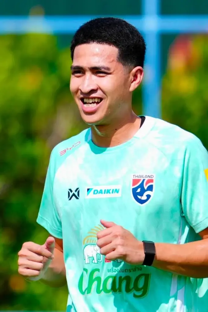 เสกสรรค์ ราตรี กองกลางของทีมชาติไทย