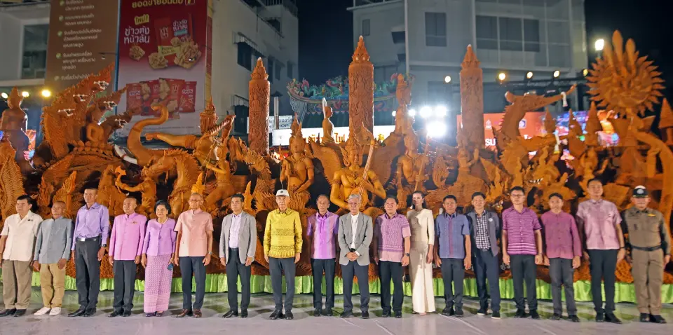 “สุวัจน์”เปิดมหกรรมแห่เทียนโคราช ชู Soft Power วัฒนธรรม ดันศก.-ท่องเที่ยว