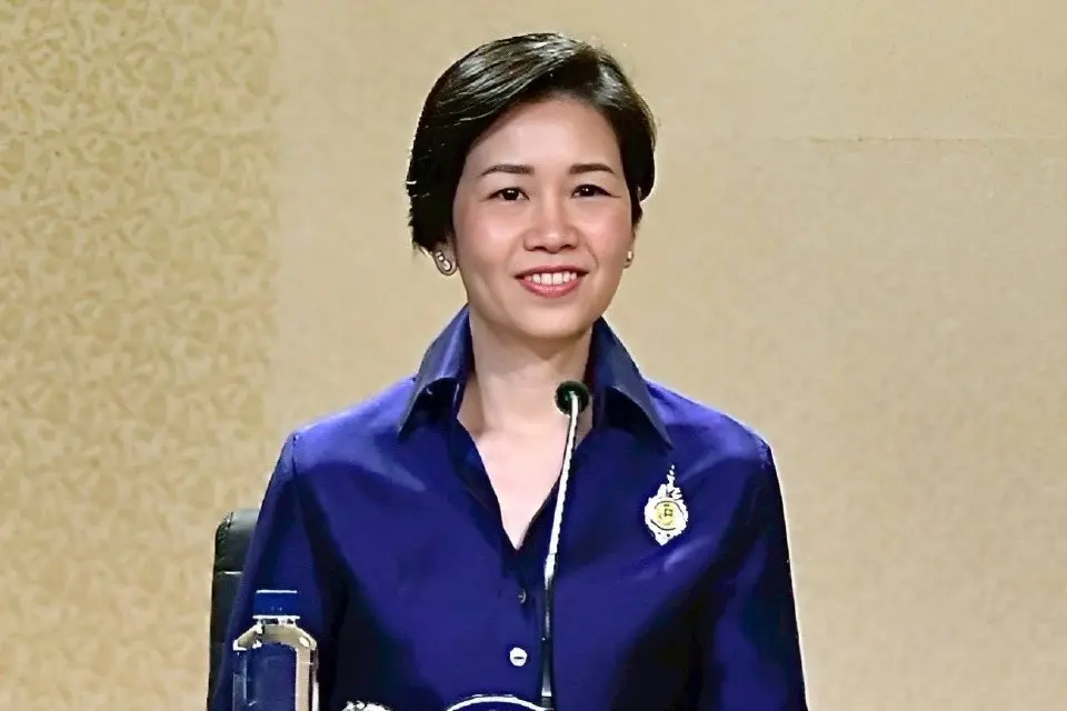  นางสาวรัชดา ธนาดิเรก โฆษกประจำสำนักนายกรัฐมนตรี