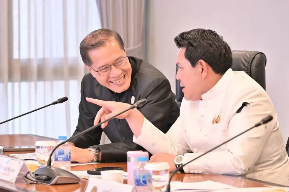 วีระศักดิ์ โควสุรัตน์