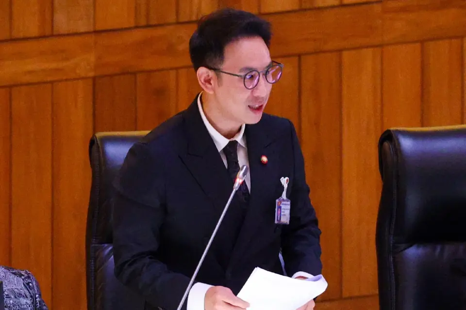 นายวรศิษฎ์ เลียงประสิทธิ์ รัฐมนตรีช่วยว่าการกระทรวงมหาดไทย