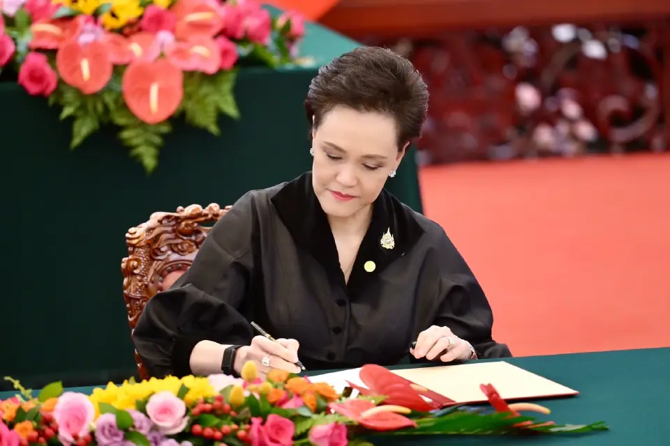นางศุภจี สุธรรมพันธุ์ รองนายกรัฐมนตรีและรัฐมนตรีว่าการกระทรวงพาณิชย์