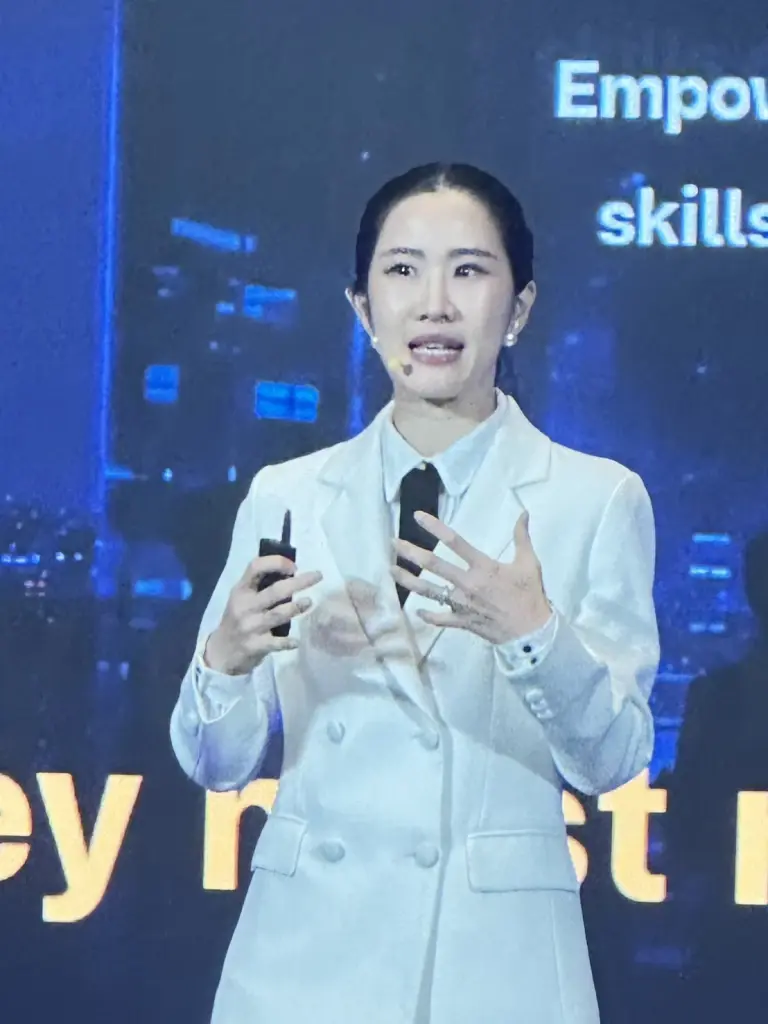นางสาวสุธิดา มงคลสุธี ประธานเจ้าหน้าที่บริหาร บริษัท ซินเน็ค (ประเทศไทย) จำกัด (มหาชน) หรือ SYNNEX