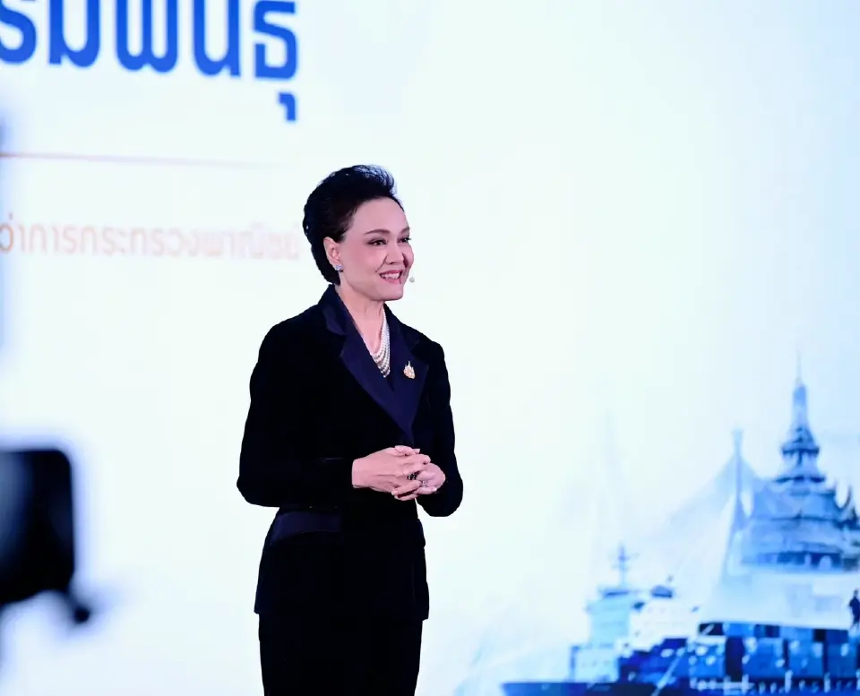 นางศุภจี สุธรรมพันธุ์ รองนายกรัฐมนตรีและรัฐมนตรีว่าการกระทรวงพาณิชย์ 