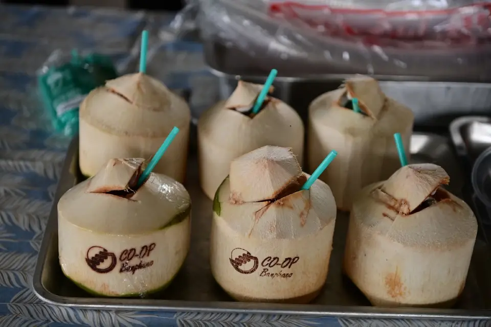 'ศุภจี' ลุยบ้านแพ้ว สมุทรสาคร เดินหน้าตั้ง 12 ล้งชุมชน แก้ปัญหามะพร้าวน้ำหอมครบวงจร