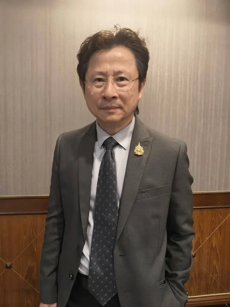 นายมงคล สุขเจริญคณา กรรมการผู้ทรงคุณวุฒิด้านการประมงพาณิชย์ ในคณะกรรมการนโยบายประมงแห่งชาติ 
