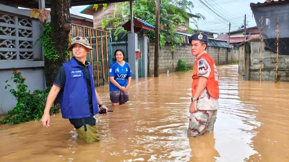 สุโขทัยอ่วม น้ำท่วมกระทบ 3 อำเภอ 16 ตำบล 89 หมู่บ้าน 1,732 หลังคาเรือน