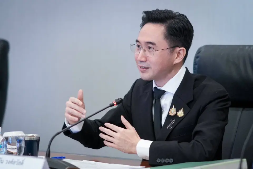 ศ.ดร.ยศชนัน วงศ์สวัสดิ์ รองนายกรัฐมนตรีและรัฐมนตรีว่าการกระทรวงการอุดมศึกษา วิทยาศาสตร์ วิจัยและนวัตกรรม (อว.)