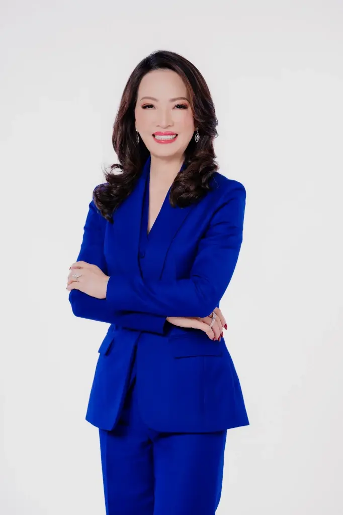 นางสาวจรีพร จารุกรสกุล ประธานคณะกรรมการบริหาร และประธานเจ้าหน้าที่บริหารกลุ่ม บริษัท ดับบลิวเอชเอ คอร์ปอเรชั่น จำกัด (มหาชน) หรือ WHA 