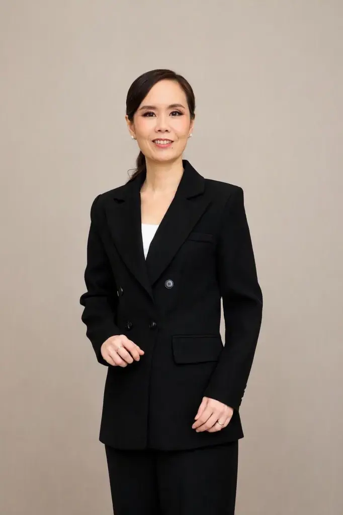 ดร.พิมพ์นารา หิรัญกสิ หัวหน้าทีมวิจัยเศรษฐกิจ และผู้บริหารสายงานวิจัย ธนาคารกรุงศรีอยุธยา จำกัด (มหาชน)
