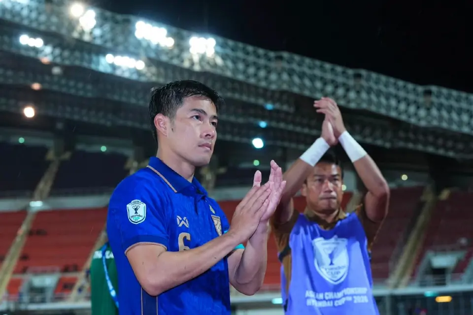 สารัช อยู่เย็น กัปตันทีมชาติไทย 