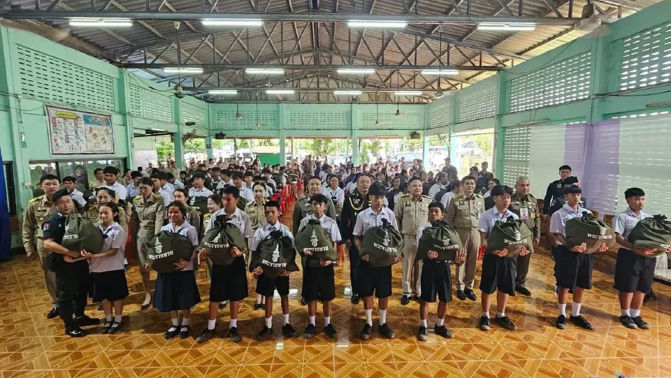 “กรมสมเด็จพระเทพฯ”พระราชทานสิ่งของช่วยเหลือนักเรียน-ผู้ประสบอุทกภัยน่าน