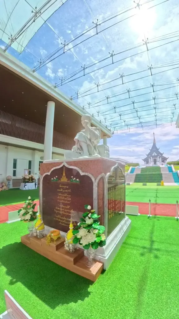พาไปกราบ "พิพิธภัณฑ์ธรรมเจดีย์" อนุสรณ์ "หลวงตามหาบัว" จังหวัดอุดรธานี