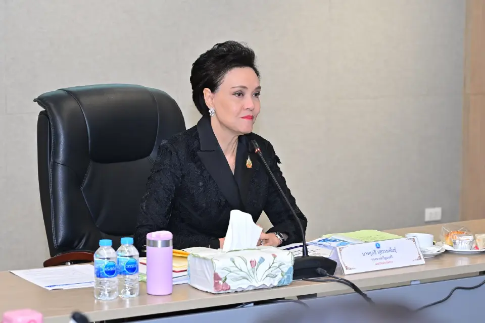 ศุภจี สุธรรมพันธ์ รองนายกรัฐมนตรีและรัฐมนตรีว่าการกระทรวงพาณิชย์
