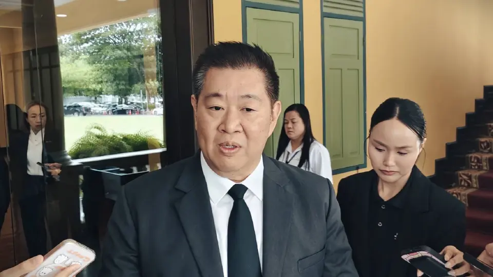 นายทรงพล ชีวปัญญาโรจน์ ผู้อำนวยการธนาคารออมสิน