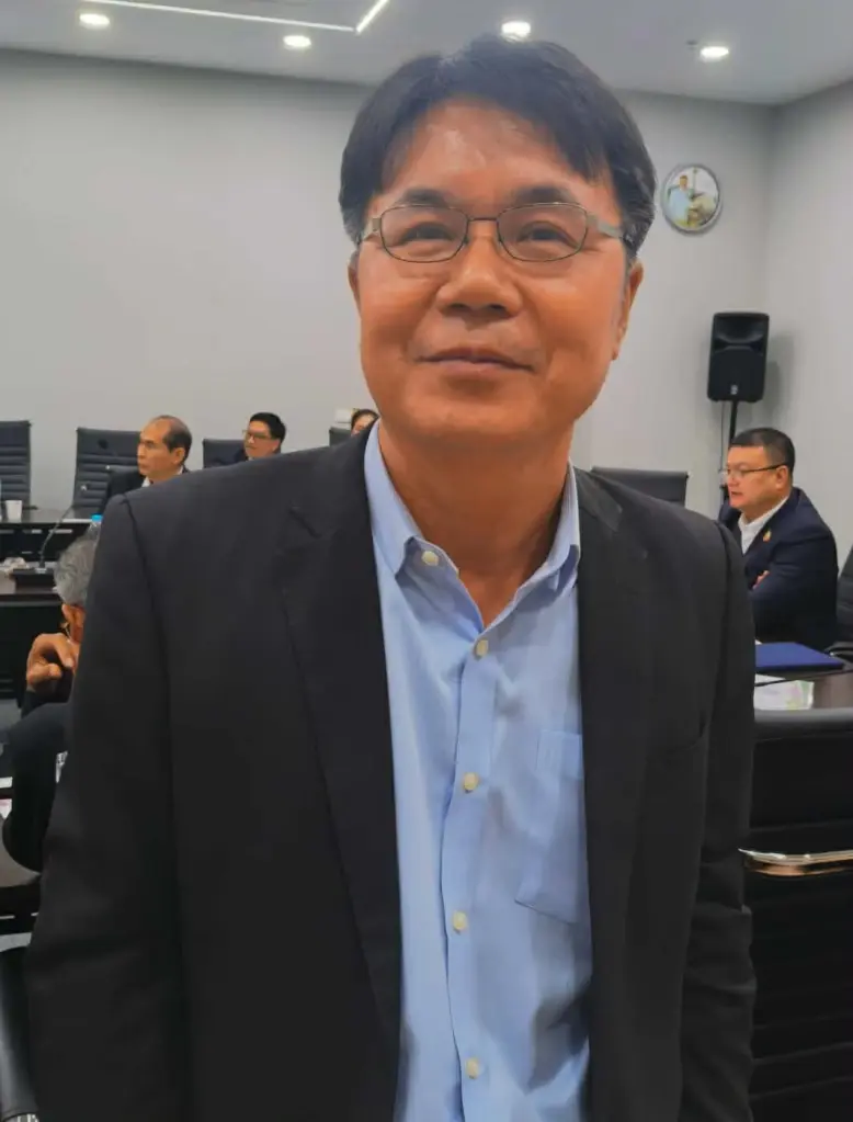 นายจารึก กมลอินทร์ ประธานคณะกรรมการกลางศูนย์ข้าวชุมชนระดับประเทศ