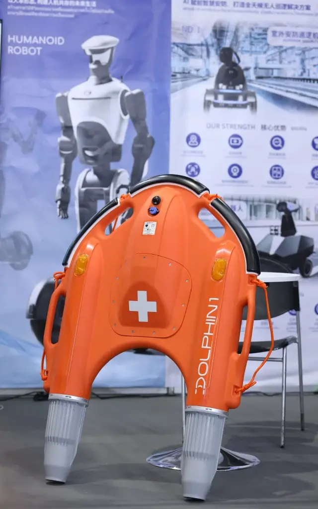 เปิดตัว “Dolphin” หุ่นยนต์ AI กู้ภัยทางน้ำอัตโนมัติครั้งแรก นำร่องที่ภูเก็ต
