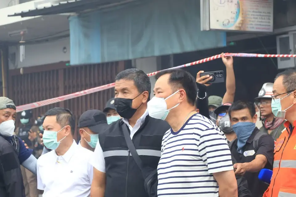 สรุปเหตุการณ์กรณีเพลิงไหม้ "คลองถม เซ็นเตอร์" นายกรัฐมนตรี ผู้ว่าฯ กทม.ลงพื้นที่ตรวจไฟไหม้คลองถมเซ็นเตอร์