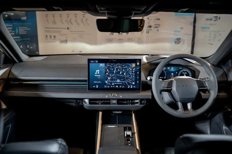 ภายใน Lexus ES350e Premium