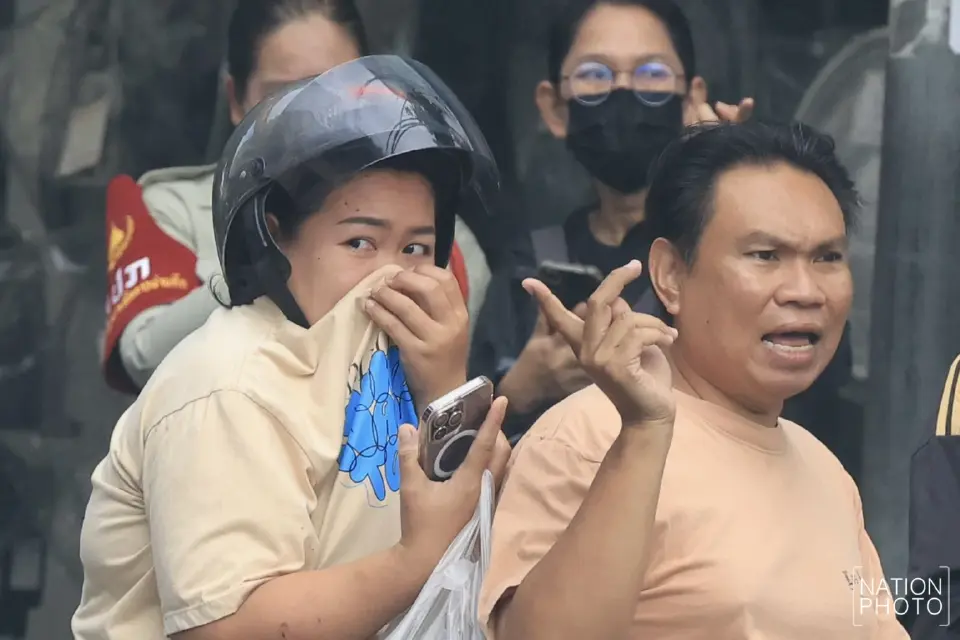 ผู้ว่าฯ ชัชชาติ อัปเดตไฟไหม้คลองถมเซ็นเตอร์ ควันพิษยังไม่น่ากังวล พบปัญหาหลักเป็นฝุ่น PM2.5 สูง ขอประชาชนเลี่ยงพื้นที่-สวมหน้ากาก N95