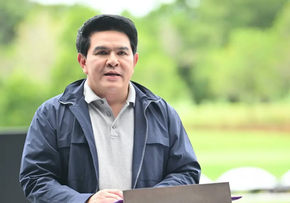 สุรศักดิ์ พันธ์เจริญวรกุล รัฐมนตรีว่าการกระทรวงการท่องเที่ยวและกีฬา 