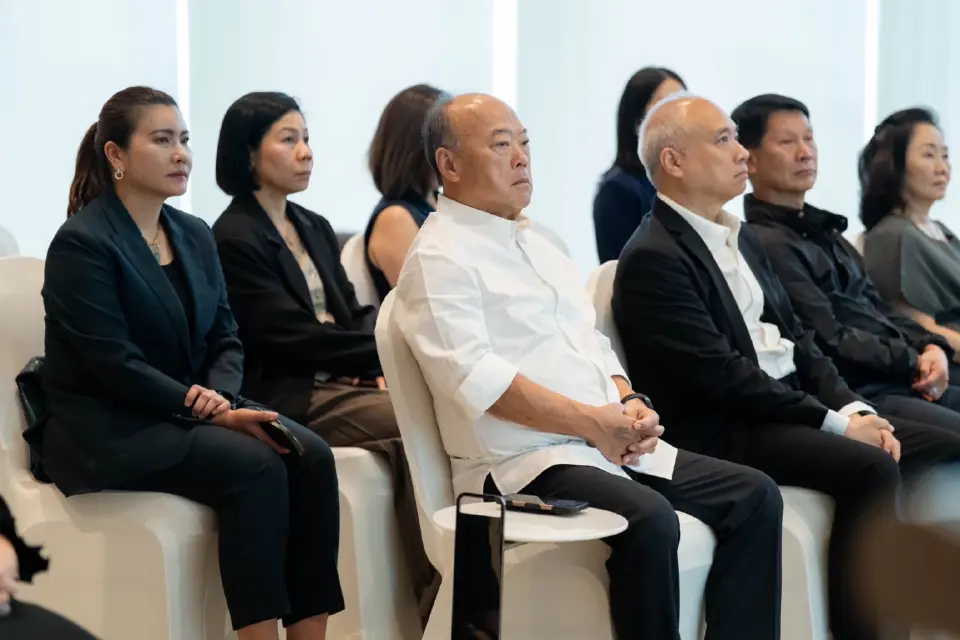 นายคีรี กาญจนพาสน์ ประธานกรรมการ กลุ่มบริษัทบีทีเอส