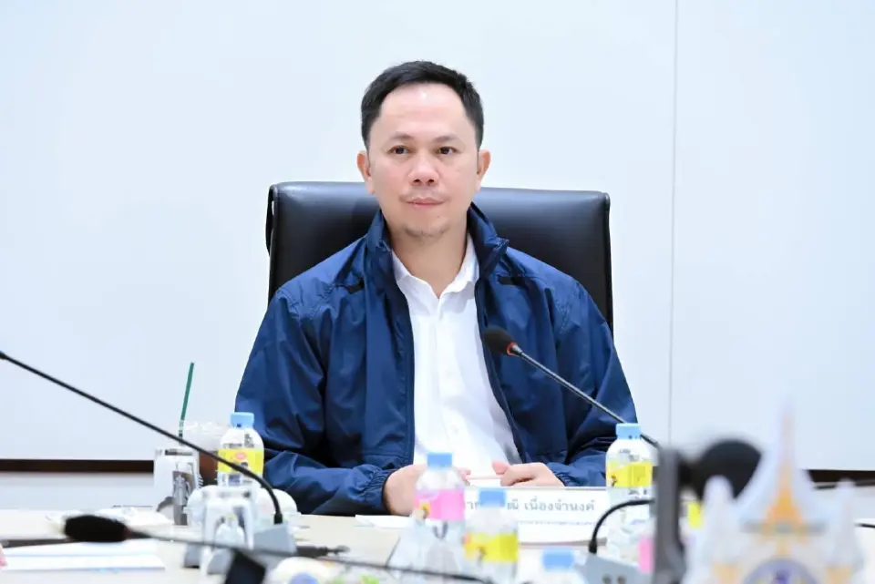 นายสรวุฒิ เนื่องจำนงค์ เลขานุการรัฐมนตรีว่าการกระทรวงเกษตรและสหกรณ์ ในฐานะผู้บัญชาการศูนย์อำนวยการร่วมพิทักษ์ความมั่นคงทางการเกษตรและอาหารพระพิรุณ (ศพร.) 