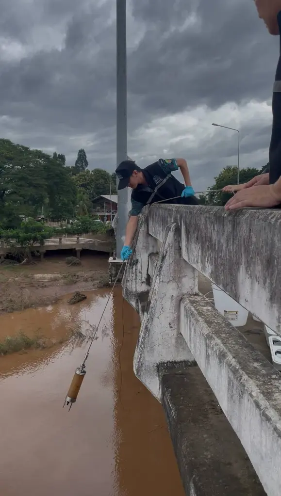 คพ.ตรวจวัดคุณภาพน้ำแม่น้ำน่าน หลังน้ำท่วมใหญ่