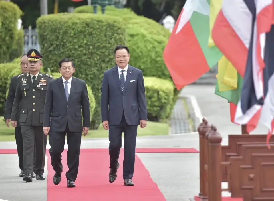นายกรัฐมนตรีไทยให้การต้อนรับประธานาธิบดีเมียนมาอย่างเป็นทางการ ก่อนหารือข้อราชการ ณ ทำเนียบรัฐบาล 