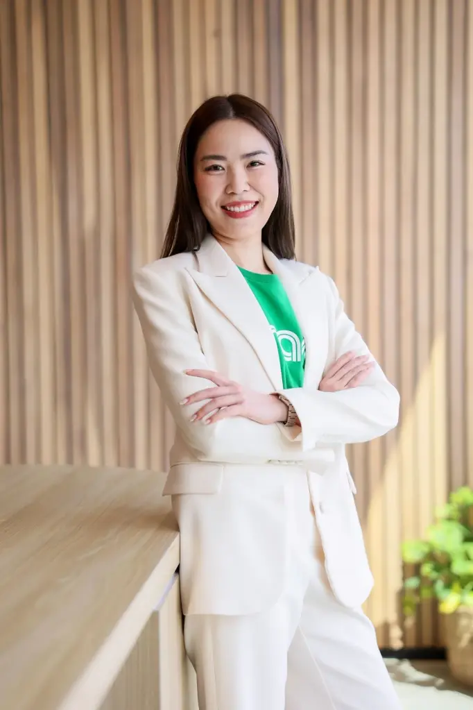 นางสาวอริสา หล่อทองไพศาล ผู้ช่วยกรรมการผู้จัดการใหญ่ สายงานธุรกิจการเดินทางและบริหารคนขับ แกร็บ ประเทศไทย