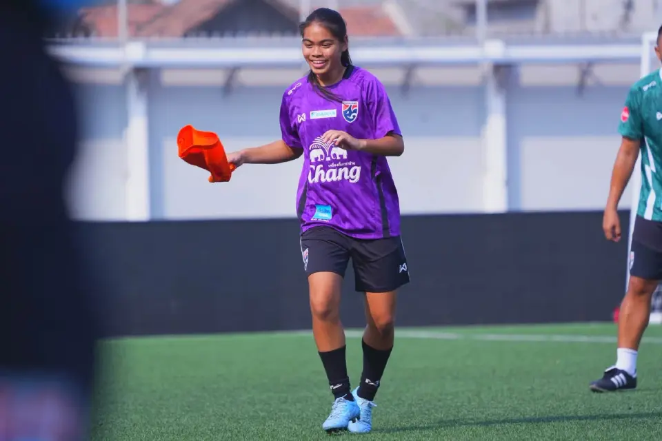 “กวินธิดา กิขุนทด”  กัปตันทีมชาติไทย U17 