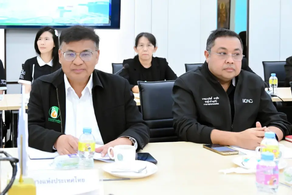 นายโกศล บุญคง รองผู้ว่าการด้านบริหาร รักษาการแทนผู้ว่าการการยางแห่งประเทศไทย นายญาณกิตติ์ ฮารุดีน รองผู้ว่าการด้านธุรกิจ 