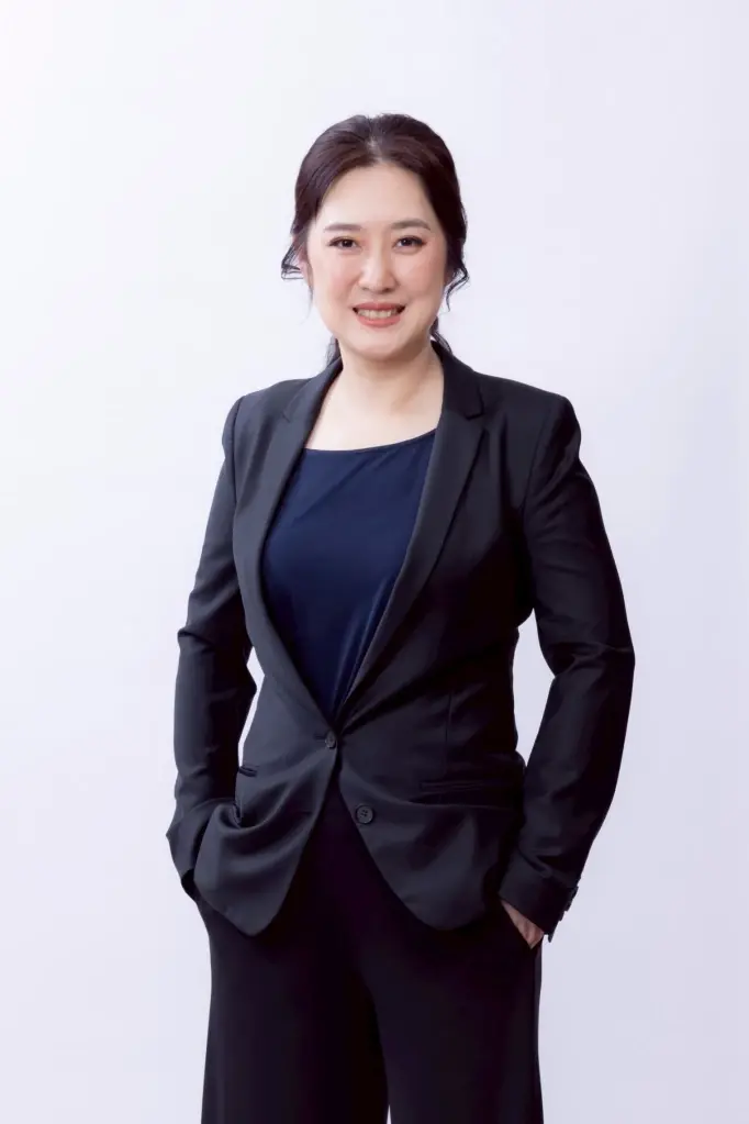 นางสาวฐิภา นววัฒนทรัพย์ ประธานเจ้าหน้าที่บริหาร บริษัท วายแอลจี บูลเลี่ยน แอนด์ ฟิวเจอร์ส จำกัด (YLG) 