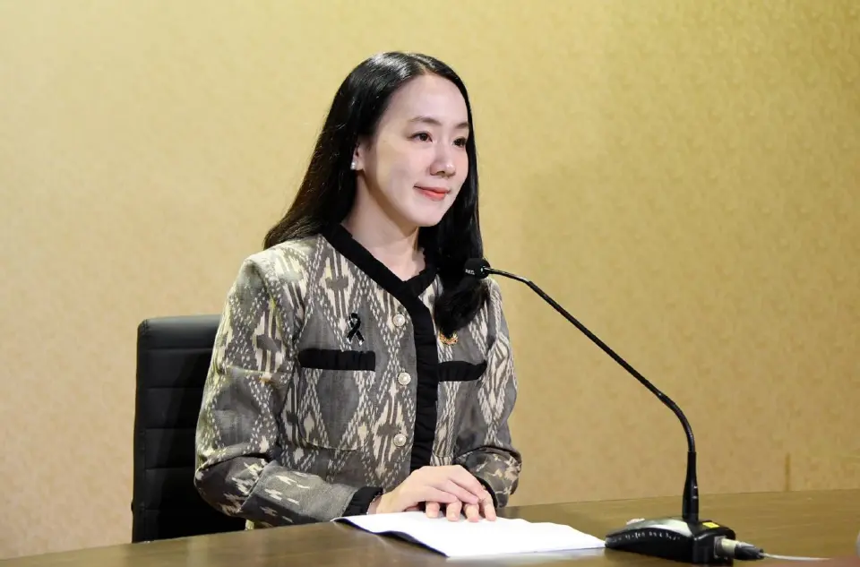 นางสาวลลิดา เพริศวิวัฒนา รองโฆษกประจำสำนักนายกรัฐมนตรี