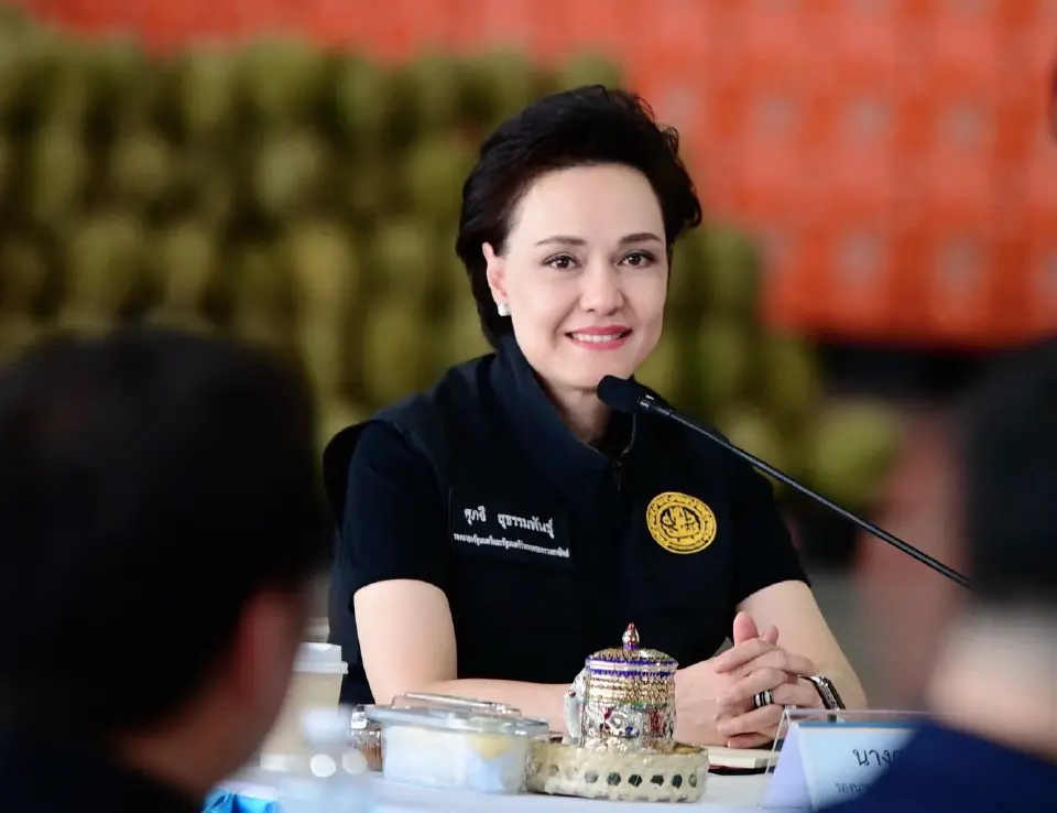 นางศุภจี สุธรรมพันธุ์ รองนายกรัฐมนตรีและรัฐมนตรีว่าการกระทรวงพาณิชย์
