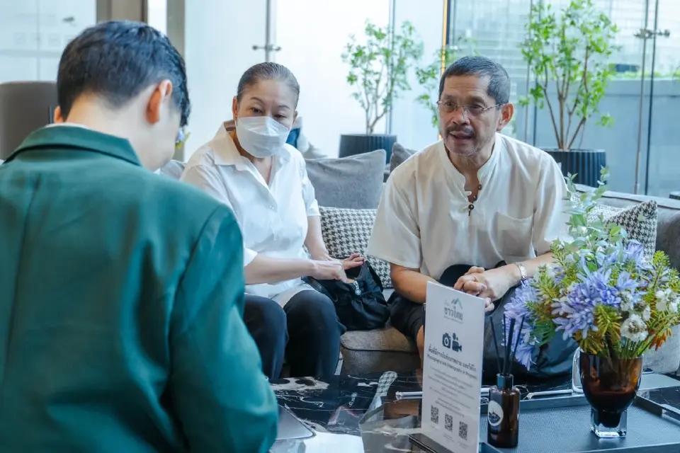บรรยากาศการเซ็นรับใบจองบ้านชาวไทยวันแรก