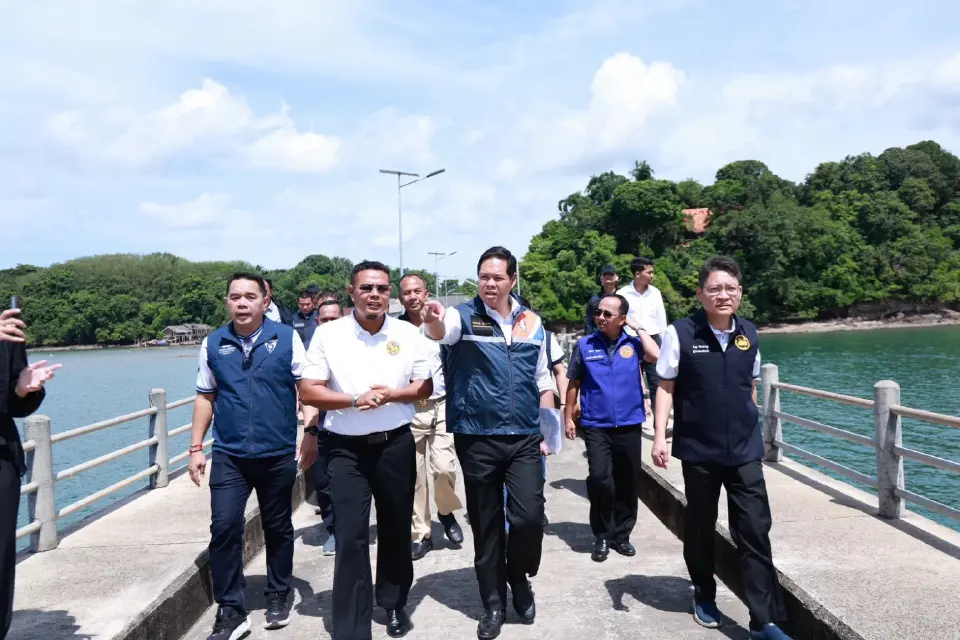 สรรเพชญ บุญญามณี รมช.คมนาคม ติดตามความคืบหน้าโครงการท่าเทียบเรือและโครงการทางถนนในพื้นที่จังหวัดกระบี่ 