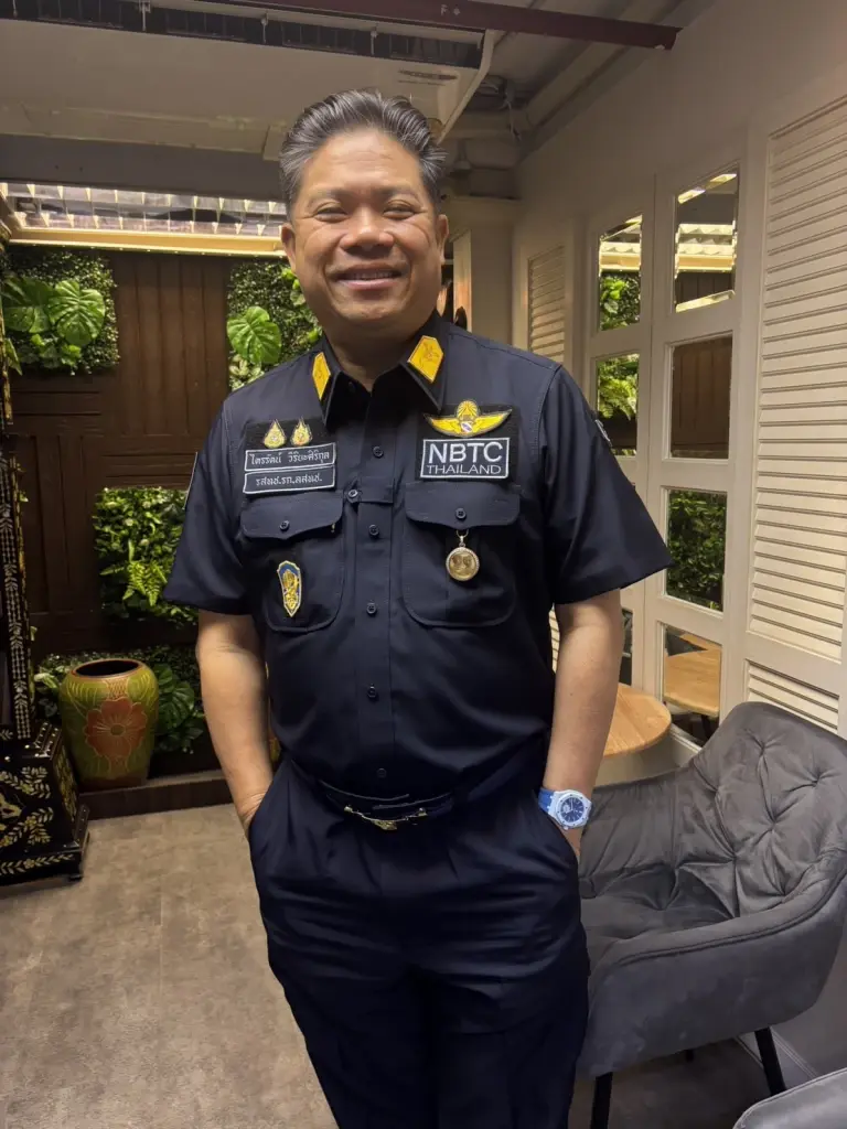 นายไตรรัตน์ วิริยะศิริกุล รองเลขาธิการ และ รักษาการแทนเลขาธิการคณะกรรมการกิจการกระจายเสียง กิจการโทรทัศน์ และกิจการโทรคมนาคมแห่งชาติ หรือ กสทช. 