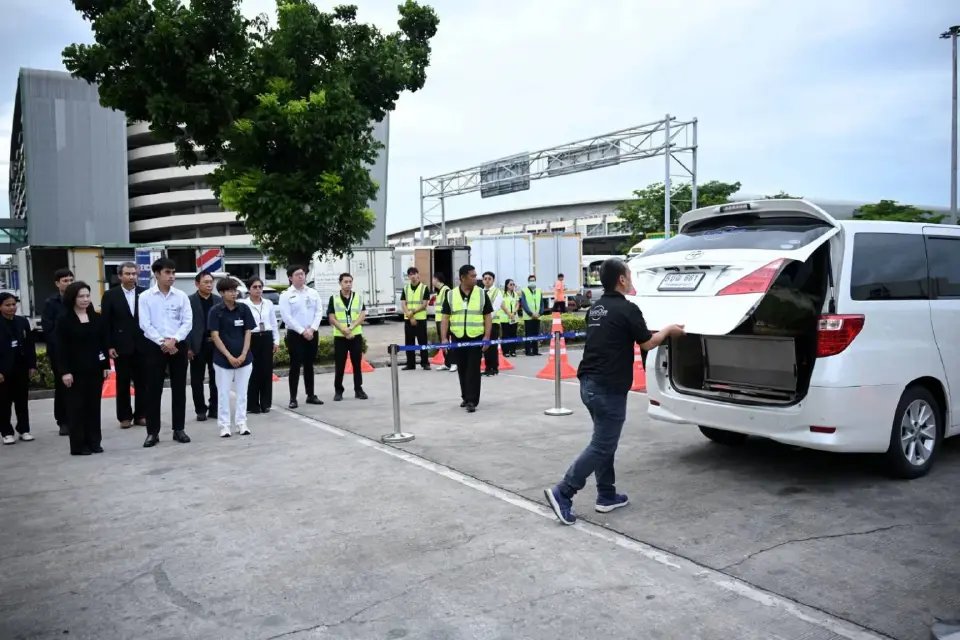 ร่างของ ฮลุน โซโล่ ได้เดินทางมาถึง สนามบินสุวรรณภูมิ ประเทศไทย เป็นที่เรียบร้อยแล้ว