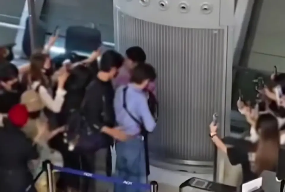 สนามบินสุวรรณภูมิ แจงแล้วปมแฟนคลับไล่ตามดาราจีน จนเกิดเหตุบานปลาย