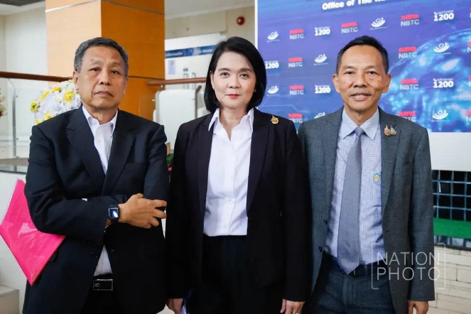 3 กรรมการฝ่ายค้านแจงเหตุสงวนสิทธิไม่เข้าร่วมประชุมและลงมติร่วมกับผู้ที่ไม่มีอำนาจหน้าที่ตามกฏหมาย