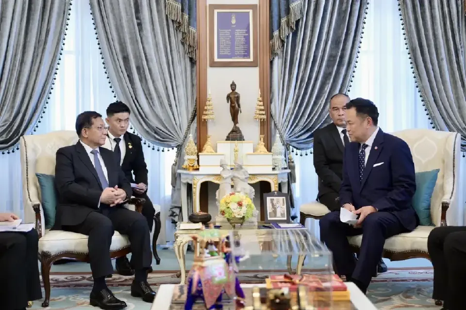 นายกรัฐมนตรีไทยให้การต้อนรับประธานาธิบดีเมียนมาอย่างเป็นทางการ ก่อนหารือข้อราชการ ณ ทำเนียบรัฐบาล 