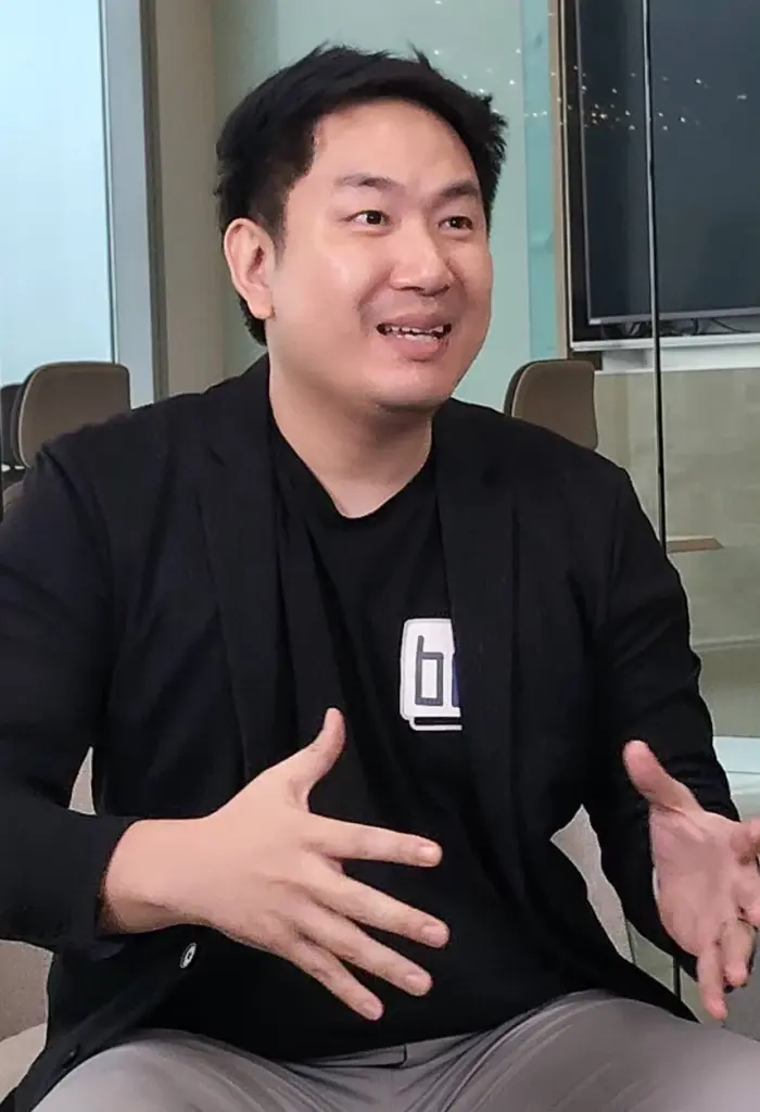 นายณพัชร รัตนถาวรกิติ CEO &amp; Co-Founder ของ Buddy Review