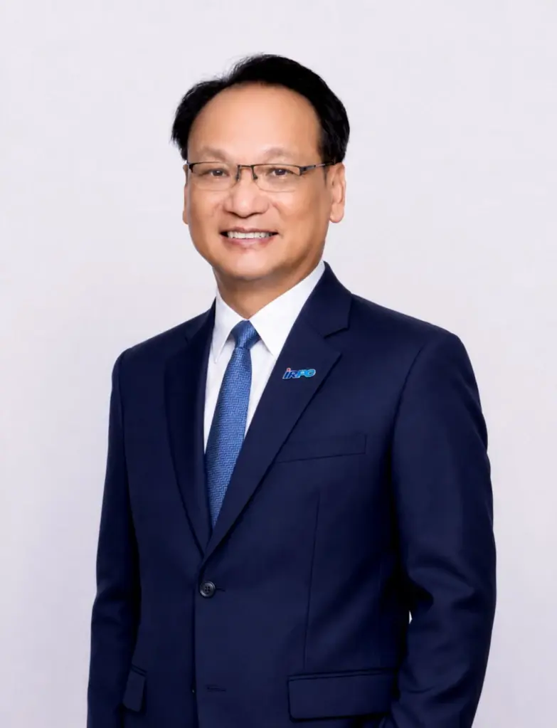 เทอดเกียรติ พร้อมมูล ประธานเจ้าหน้าที่บริหารและกรรมการผู้จัดการใหญ่ บริษัท ไออาร์พีซี จำกัด (มหาชน)