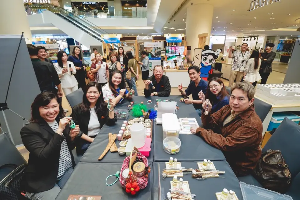 EECO ดันสินค้าชุมชน 3 จังหวัดขึ้นห้างที่ไอคอนสยาม