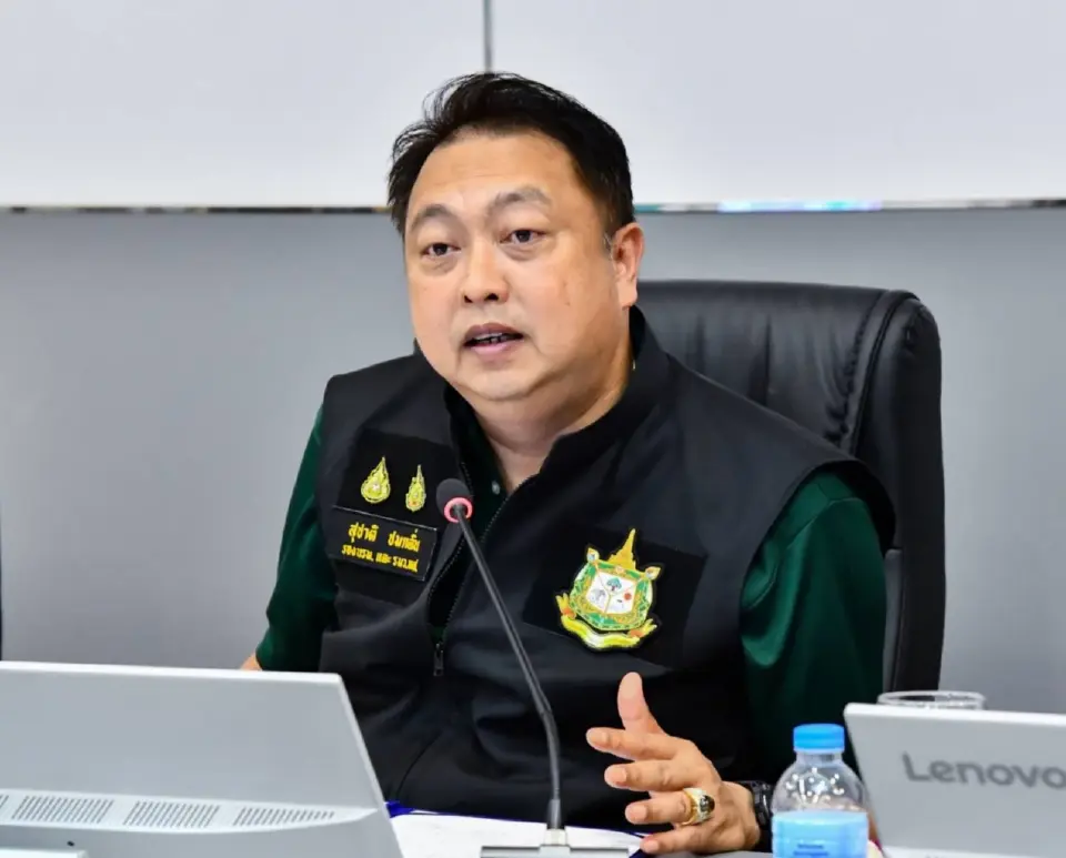 นายสุชาติ ชมกลิ่น รัฐมนตรีว่าการกระทรวงทรัพยากรธรรมชาติและสิ่งแวดล้อม