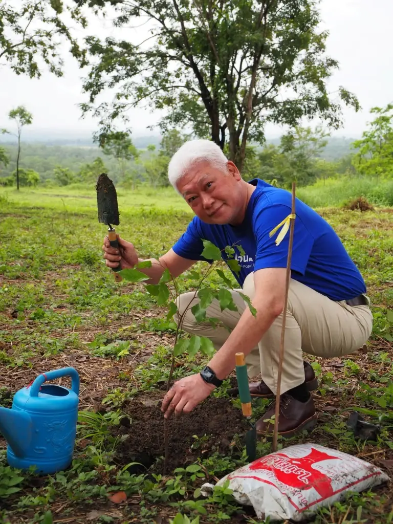 ชาญวิทย์ จารุสมบัติ กรรมการและรองกรรมการผู้จัดการใหญ่ ด้านการสื่อสารและภาพลักษณ์องค์กร บริษัท ดั๊บเบิ้ล เอ (1991) จำกัด (มหาชน)