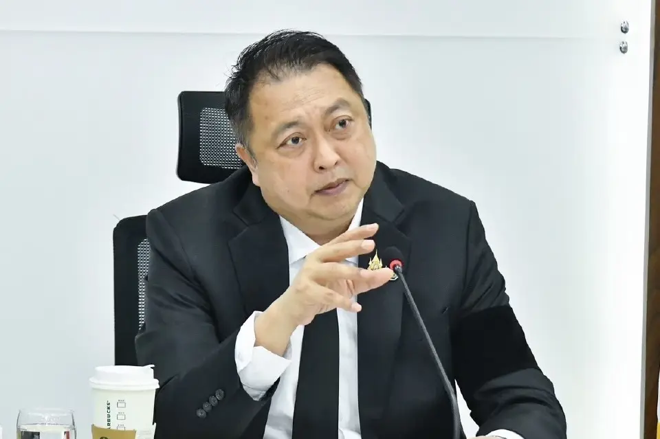 นายสุชาติ ชมกลิ่น รัฐมนตรีว่าการกระทรวงทรัพยากรธรรมชาติและสิ่งแวดล้อม