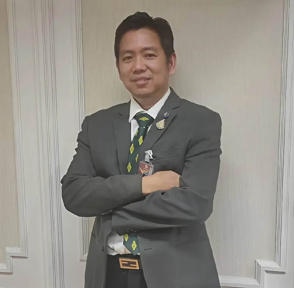 ดร.บุรินทร์ สุขพิศาล ผู้เชี่ยวชาญด้านเศรษฐกิจชีวภาพ อดีตกรรมการผู้ทรงคุณวุฒิในคณะกรรมการนโยบายปาล์มแห่งชาติ (กนป.)